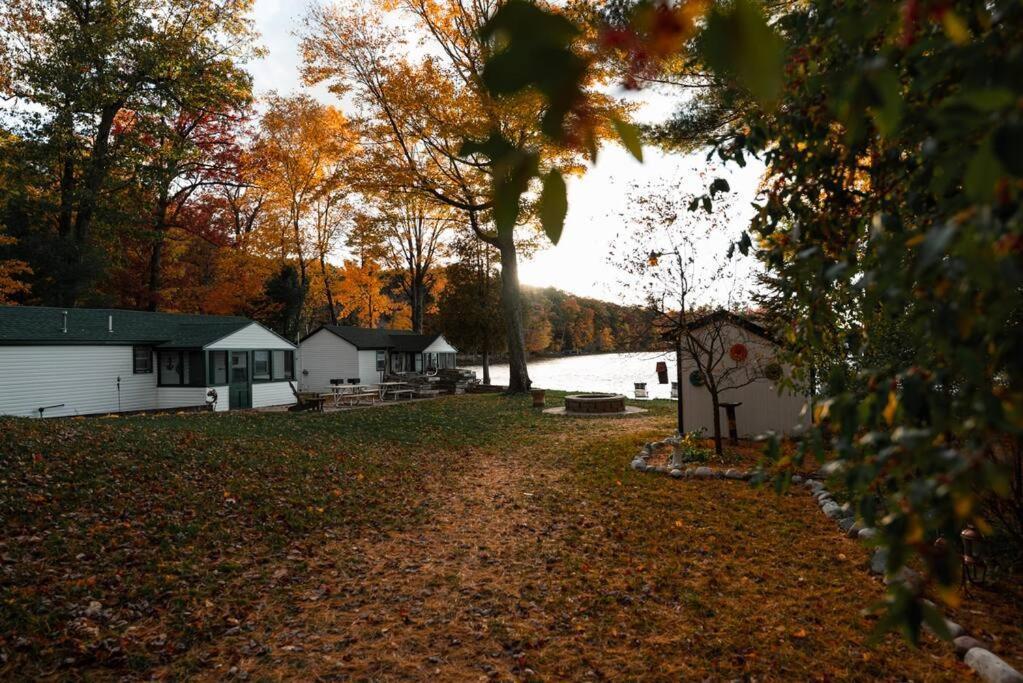 Big Blue Lake Cottages, Llc - Cottage #5 Holton Exterior foto